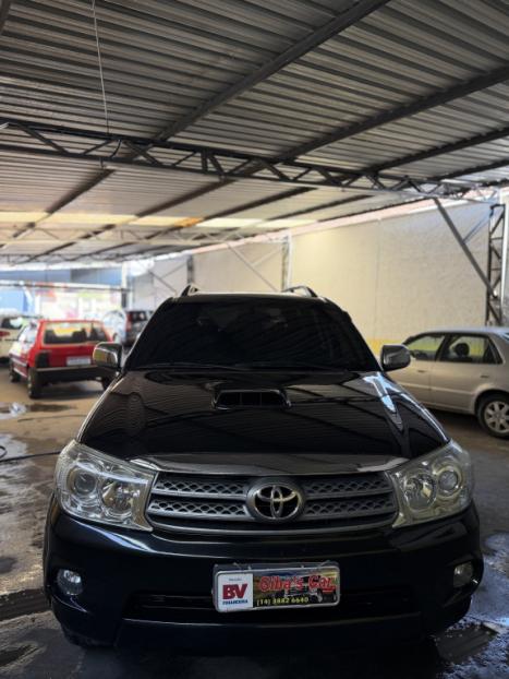 TOYOTA Hilux SW4 3.0 16V 4P SRV 4X4 7 LUGARES TURBO DIESEL AUTOM�TICO, Foto 4