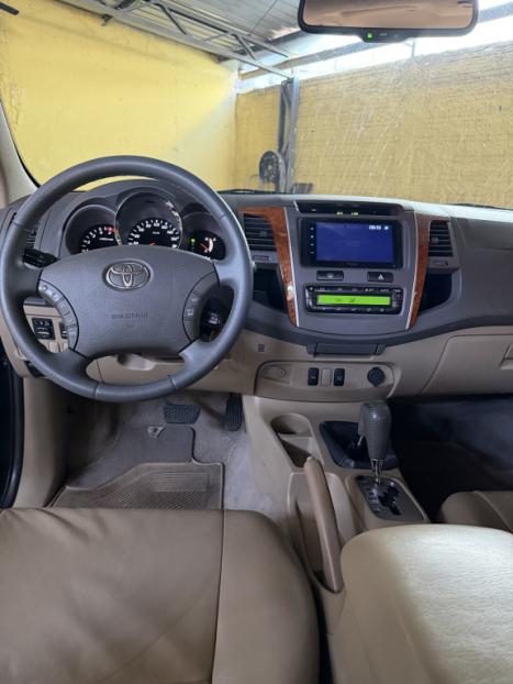 TOYOTA Hilux SW4 3.0 16V 4P SRV 4X4 7 LUGARES TURBO DIESEL AUTOM�TICO, Foto 11