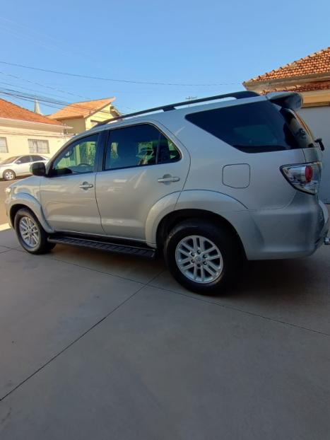 TOYOTA Hilux SW4 3.0 16V 4P SRV 4X4 7 LUGARES TURBO DIESEL AUTOM�TICO, Foto 4