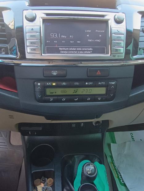 TOYOTA Hilux SW4 3.0 16V 4P SRV 4X4 7 LUGARES TURBO DIESEL AUTOM�TICO, Foto 11