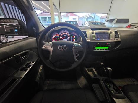 TOYOTA Hilux SW4 3.0 16V 4P SRV 4X4 TURBO DIESEL AUTOM�TICO, Foto 9
