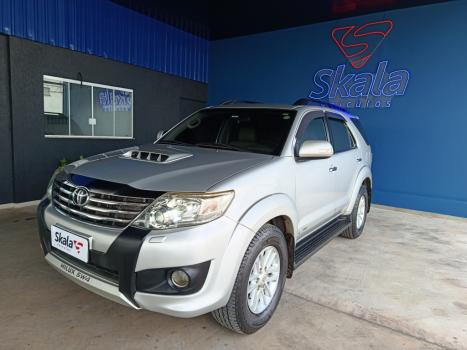 TOYOTA Hilux SW4 3.0 16V 4P SRV 4X4 7 LUGARES TURBO DIESEL AUTOMÁTICO, Foto 5
