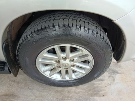 TOYOTA Hilux SW4 3.0 16V 4P SRV 4X4 7 LUGARES TURBO DIESEL AUTOMÁTICO, Foto 9