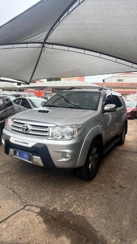 TOYOTA Hilux SW4 3.0 16V 4P SRV 4X4 7 LUGARES TURBO DIESEL AUTOMÁTICO, Foto 5
