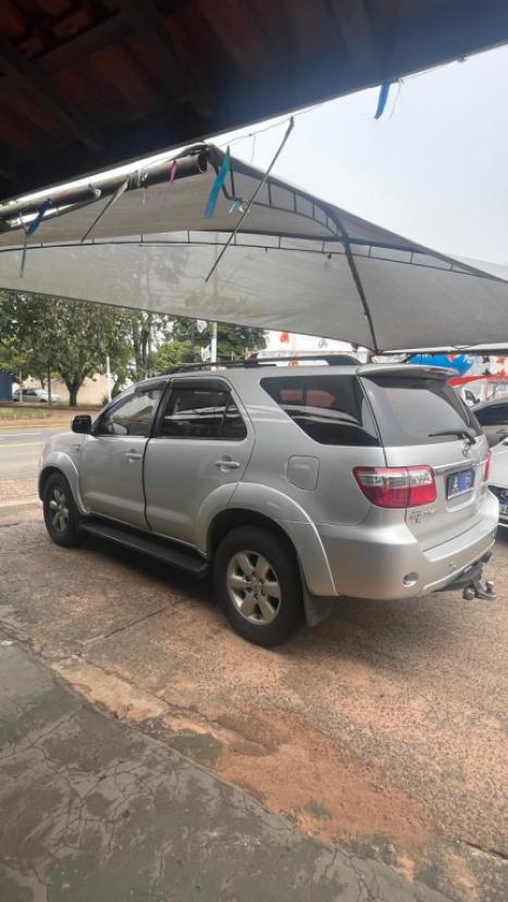 TOYOTA Hilux SW4 3.0 16V 4P SRV 4X4 7 LUGARES TURBO DIESEL AUTOMÁTICO, Foto 6