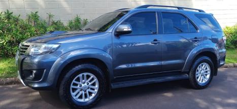TOYOTA Hilux SW4 3.0 16V 4P SRV 4X4 TURBO DIESEL AUTOMÁTICO, Foto 2