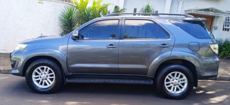 TOYOTA Hilux SW4 3.0 16V 4P SRV 4X4 TURBO DIESEL AUTOMÁTICO, Foto 1