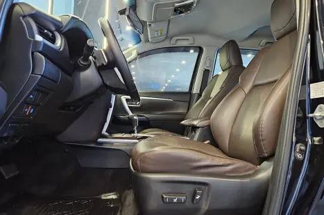 TOYOTA Hilux SW4 4.0 V6 24V 4P SRX 4X4 7 LUGARES AUTOM�TICO, Foto 20