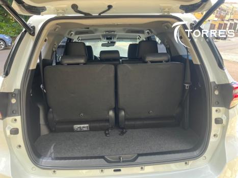 TOYOTA Hilux SW4 , Foto 10