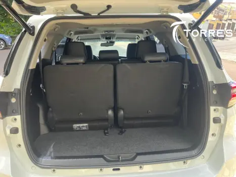 TOYOTA Hilux SW4 , Foto 10
