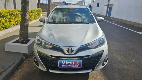 TOYOTA Yaris Hatch 1.5 16V 4P FLEX XLS CONNECT MULTIDRIVE AUTOMTICO CVT, Foto 2