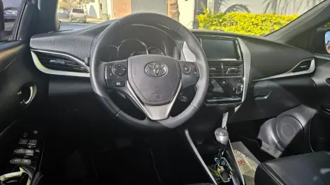 TOYOTA Yaris Hatch 1.5 16V 4P FLEX XLS CONNECT MULTIDRIVE AUTOMTICO CVT, Foto 24
