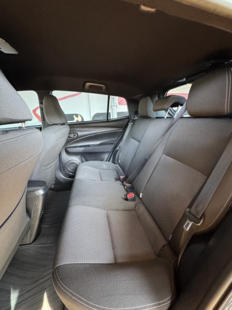 TOYOTA Yaris Hatch 1.5 16V 4P FLEX XL MULTIDRIVE AUTOMTICO CVT, Foto 2