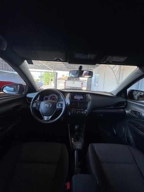 TOYOTA Yaris Hatch 1.5 16V 4P FLEX XL MULTIDRIVE AUTOMTICO CVT, Foto 4