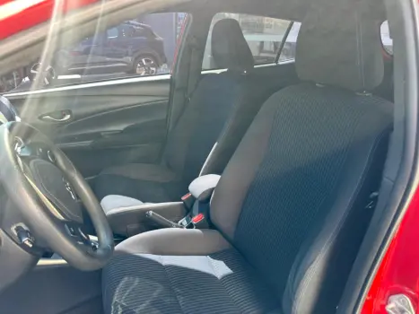 TOYOTA Yaris Hatch 1.3 16V 4P FLEX XL PLUS TECH MULTIDRIVE AUTOMÁTICO CVT, Foto 14 TOYOTA Yaris Hatch 1.3 16V 4P FLEX XL PLUS TECH MULTIDRIVE AUTOMÁTICO CVT, Foto 14