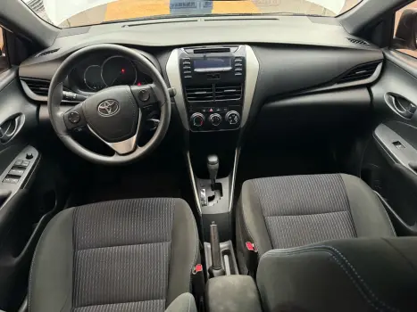 TOYOTA Yaris Hatch 1.3 16V 4P FLEX XL MULTIDRIVE AUTOM�TICO CVT, Foto 6