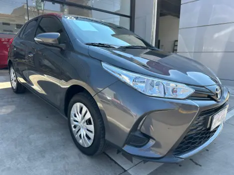 TOYOTA Yaris Hatch 1.5 16V 4P FLEX XL MULTIDRIVE AUTOM�TICO CVT, Foto 3