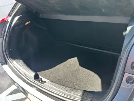 TOYOTA Yaris Hatch 1.5 16V 4P FLEX XL MULTIDRIVE AUTOM�TICO CVT, Foto 12