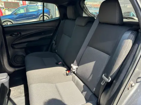 TOYOTA Yaris Hatch 1.5 16V 4P FLEX XL MULTIDRIVE AUTOM�TICO CVT, Foto 16