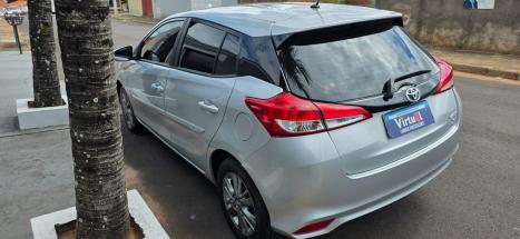 TOYOTA Yaris Hatch 1.3 16V 4P FLEX XL MULTIDRIVE AUTOM�TICO CVT, Foto 4