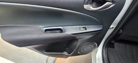 TOYOTA Yaris Hatch 1.3 16V 4P FLEX XL MULTIDRIVE AUTOM�TICO CVT, Foto 9