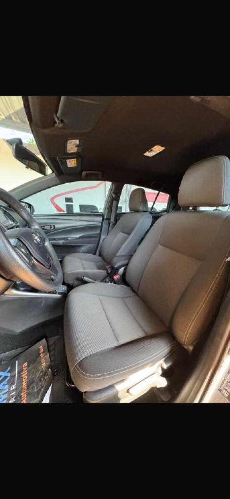 TOYOTA Yaris Hatch 1.5 16V 4P FLEX XL MULTIDRIVE AUTOM�TICO CVT, Foto 8