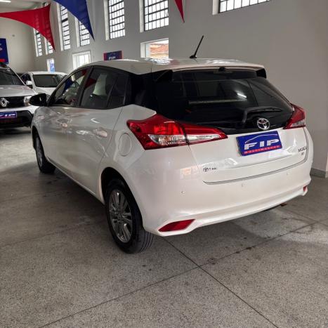 TOYOTA Yaris Hatch 1.5 16V 4P FLEX XL PLUS CONNECT MULTIDRIVE AUTOM�TICO CVT, Foto 12