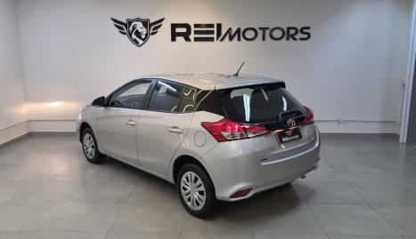 TOYOTA Yaris Hatch 1.5 16V 4P FLEX XL MULTIDRIVE AUTOM�TICO CVT, Foto 4