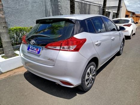 TOYOTA Yaris Hatch 1.3 16V 4P FLEX XL MULTIDRIVE AUTOM�TICO CVT, Foto 6