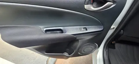 TOYOTA Yaris Hatch 1.3 16V 4P FLEX XL MULTIDRIVE AUTOM�TICO CVT, Foto 9