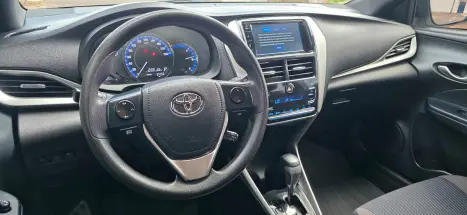 TOYOTA Yaris Hatch 1.3 16V 4P FLEX XL MULTIDRIVE AUTOM�TICO CVT, Foto 13