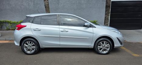 TOYOTA Yaris Hatch 1.3 16V 4P FLEX XL MULTIDRIVE AUTOM�TICO CVT, Foto 7