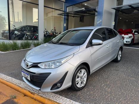 TOYOTA Yaris Hatch 1.5 16V 4P FLEX XL MULTIDRIVE AUTOM�TICO CVT, Foto 2