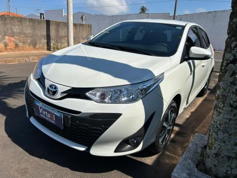 TOYOTA Yaris Hatch 1.3 16V 4P FLEX XL MULTIDRIVE AUTOM�TICO CVT, Foto 3