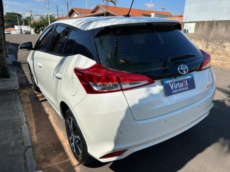 TOYOTA Yaris Hatch 1.3 16V 4P FLEX XL MULTIDRIVE AUTOM�TICO CVT, Foto 4