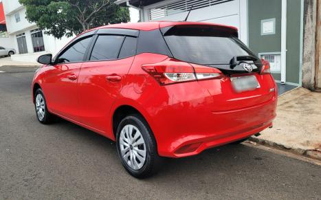 TOYOTA Yaris Hatch 1.3 16V 4P FLEX XL MULTIDRIVE AUTOM�TICO CVT, Foto 5