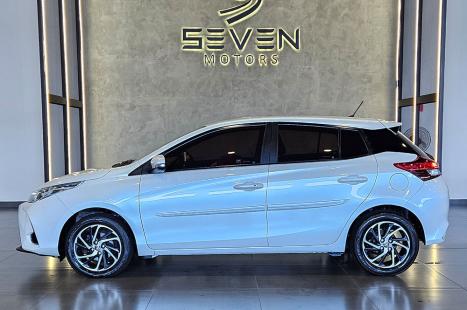 TOYOTA Yaris Hatch 1.5 16V 4P FLEX XS CONNECT MULTIDRIVE AUTOM�TICO CVT, Foto 2