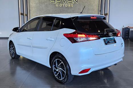 TOYOTA Yaris Hatch 1.5 16V 4P FLEX XS CONNECT MULTIDRIVE AUTOM�TICO CVT, Foto 3