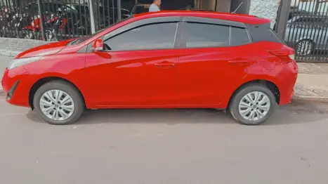 TOYOTA Yaris Hatch 1.3 16V 4P FLEX XL MULTIDRIVE AUTOM�TICO CVT, Foto 3