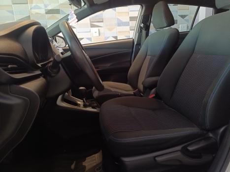 TOYOTA Yaris Hatch 1.3 16V 4P FLEX XL MULTIDRIVE AUTOM�TICO CVT, Foto 9