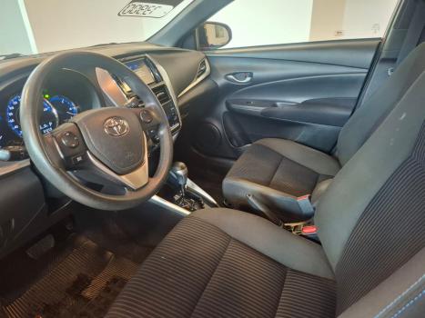 TOYOTA Yaris Hatch 1.3 16V 4P FLEX XL PLUS TECH MULTIDRIVE AUTOM�TICO CVT, Foto 4
