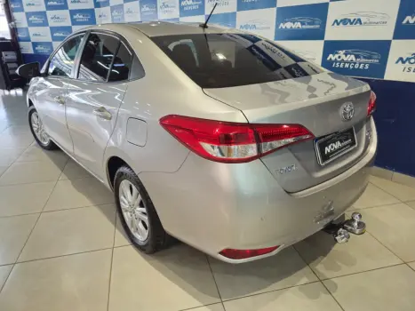 TOYOTA Yaris Hatch 1.5 16V 4P FLEX XL MULTIDRIVE AUTOM�TICO CVT, Foto 2