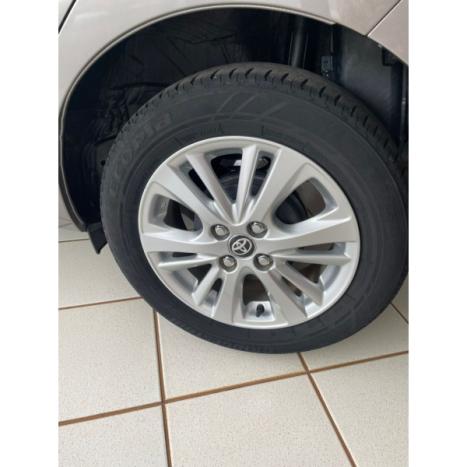 TOYOTA Yaris Hatch 1.3 16V 4P FLEX XL PLUS TECH MULTIDRIVE AUTOM�TICO CVT, Foto 2