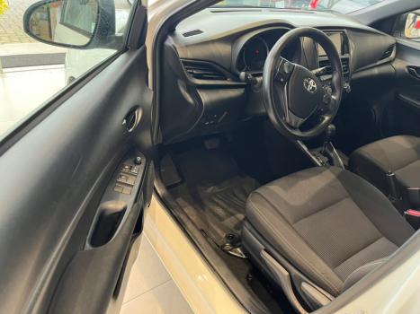 TOYOTA Yaris Hatch 1.5 16V 4P FLEX XL MULTIDRIVE AUTOM�TICO CVT, Foto 9
