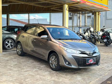 TOYOTA Yaris Hatch 1.3 16V 4P FLEX XL PLUS TECH MULTIDRIVE AUTOM�TICO CVT, Foto 3