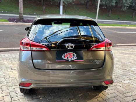 TOYOTA Yaris Hatch 1.3 16V 4P FLEX XL PLUS TECH MULTIDRIVE AUTOM�TICO CVT, Foto 4