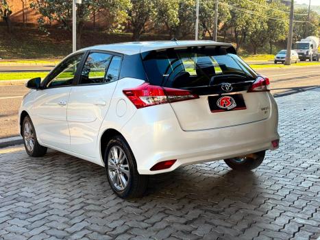TOYOTA Yaris Hatch 1.3 16V 4P FLEX XL PLUS TECH MULTIDRIVE AUTOM�TICO CVT, Foto 4