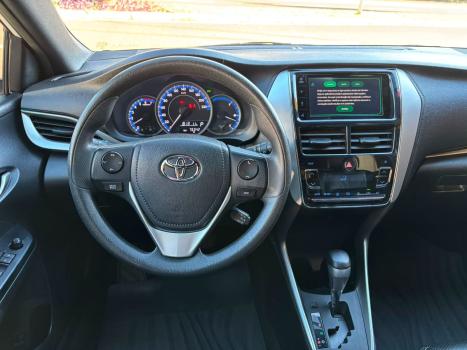 TOYOTA Yaris Hatch 1.3 16V 4P FLEX XL PLUS TECH MULTIDRIVE AUTOM�TICO CVT, Foto 6