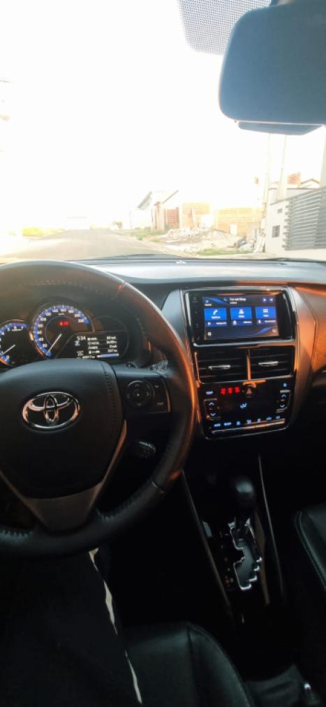 TOYOTA Yaris Hatch 1.5 16V 4P FLEX XLS MULTIDRIVE AUTOM�TICO CVT, Foto 2