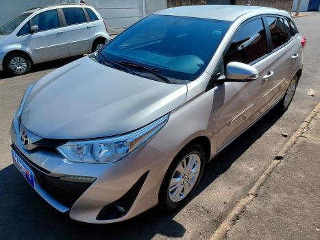 TOYOTA Yaris Hatch 1.3 16V 4P FLEX XL MULTIDRIVE AUTOM�TICO CVT, Foto 3
